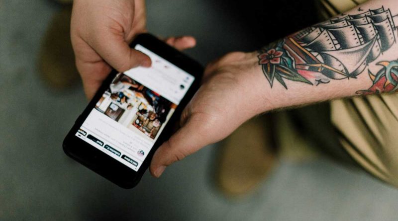 finding friends on social media 1