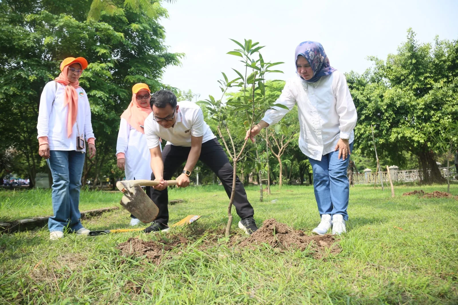 Pj Bupati Cirebon Rencanakan Penataan Taman Hutan Kota Sumber Agar Lebih Indah dan Nyaman
