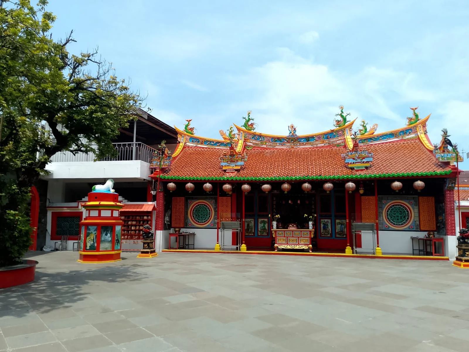 Dua Patung Berusia Ratusan Tahun Dicuri dari Vihara Welas Asih Cirebon