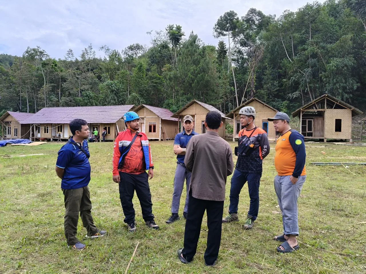 Perwira Kilang Balongan Bangun Hunian Sementara untuk Korban Banjir dan Longsor di Sukabumi