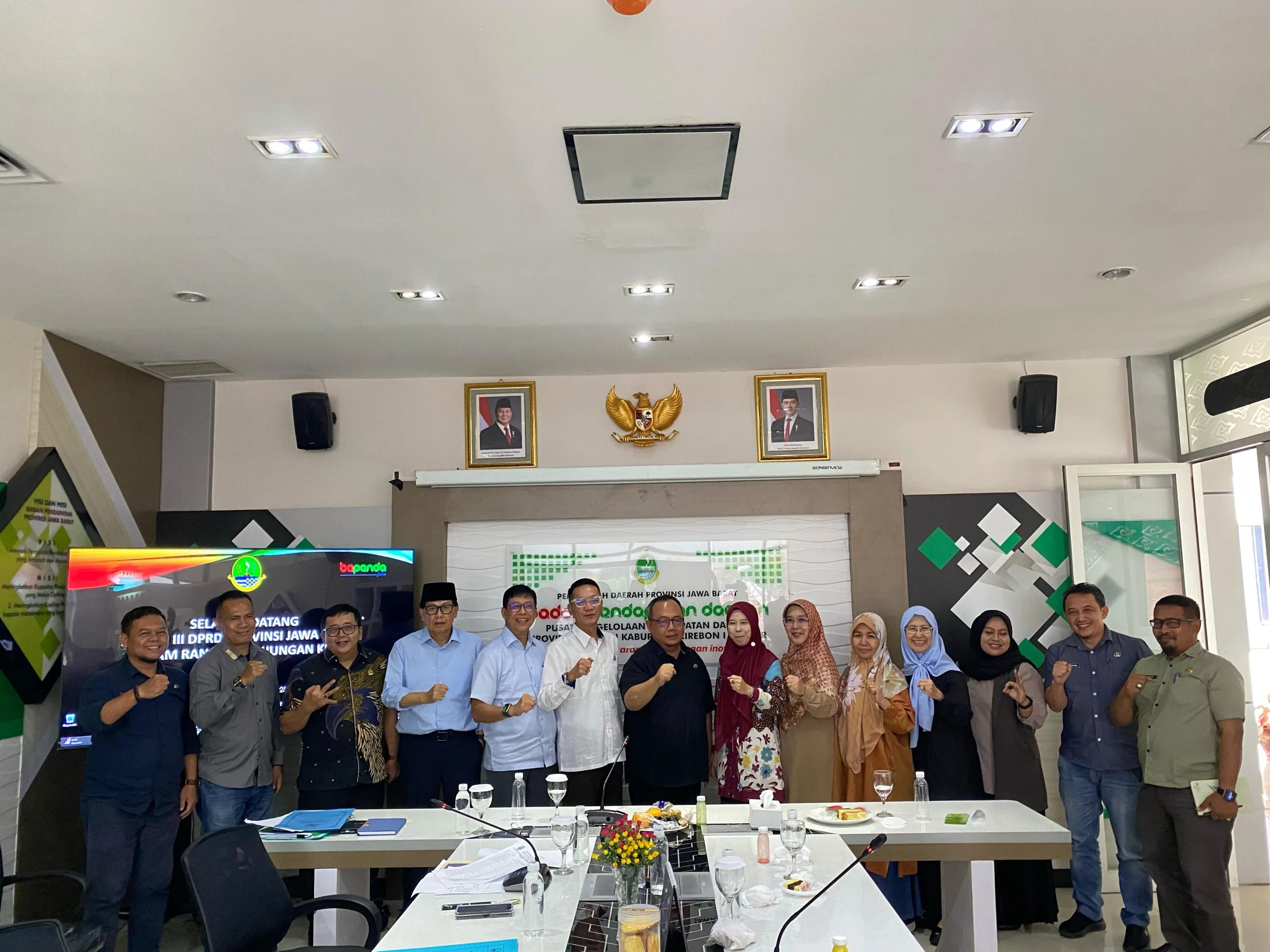 Komisi III DPRD Jabar Tinjau SAMSAT Cirebon, Bahas Efektivitas Pengelolaan Pajak Kendaraan