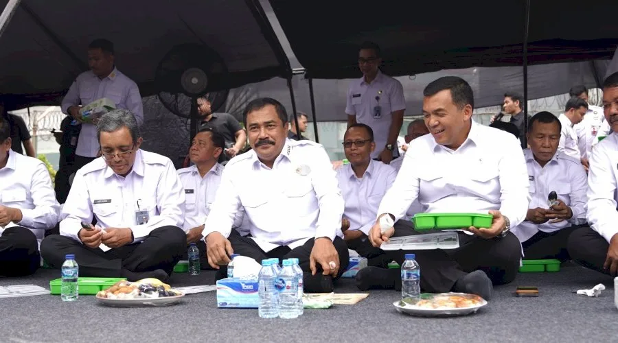 Menteri Imipas Agus Andrianto Makan Bersama Warga Binaan Rutan Cipinang, Ajak Evaluasi Diri Jelang Ramadan