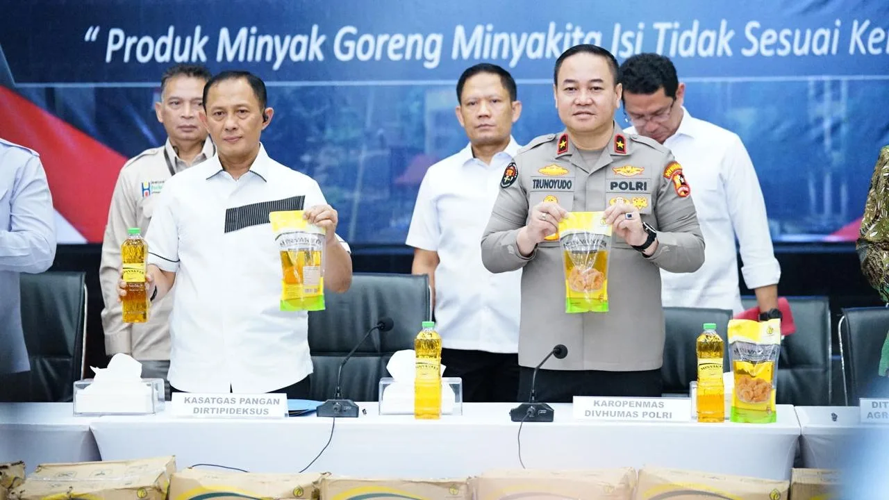Polri Ungkap Kecurangan MinyaKita di Depok, Ribuan Liter Disita