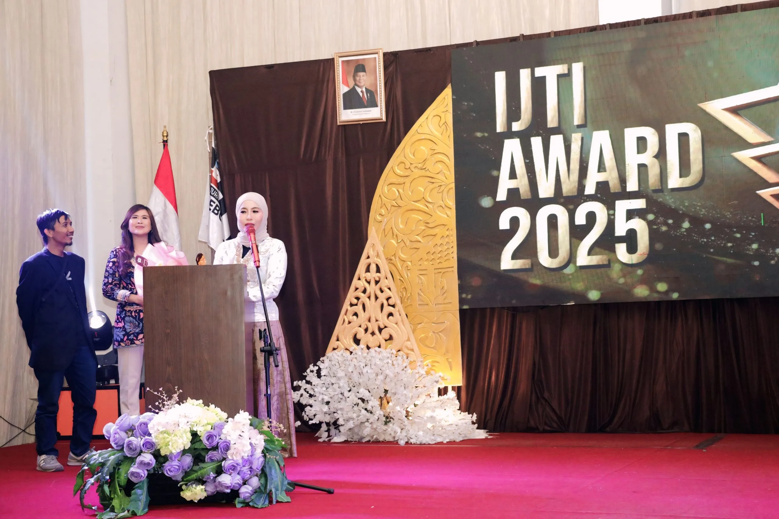 Raih Penghargaan Tokoh Perempuan Inspiratif, Rinna Suryanti Dedikasikan untuk Perempuan Kota Cirebon