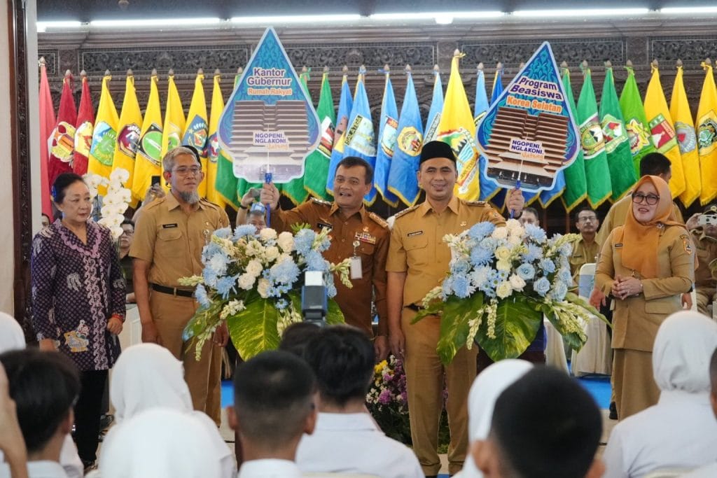 Kantor Gubernur Rumah Rakyat 1536x1025 1