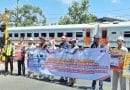 KAI Daop 3 Cirebon Semarakkan HUT ke-80 RI dengan Sosialisasi Keselamatan