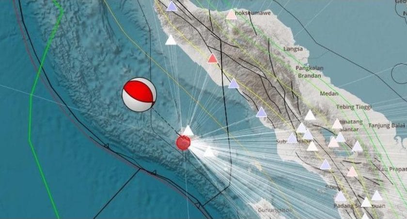 bmkg menyebut gempa m 63 di sinabang aceh jenis megathrust karena pusat gempa ada di bidang kontak antarlempeng dok bmkg 1764231908574 169