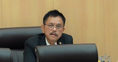 Anggota Komisi XII DPR RI Ramson Siagian dalam agenda Rapat Kerja Komisi XII bersama Menteri Lingkun20251203205046