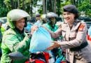 Polda Metro Jaya Bagikan Bantuan Jumat Peduli untuk 500 Ojol dan Petugas Kebersihan