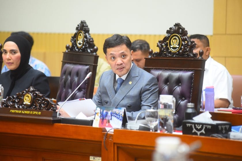 Ketua Komisi III DPR RI Habiburokhman saat memimpin Rapat Kerja Komisi III DPR RI dengan Kapolri d20260126142551