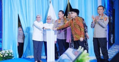 f7c9cc2f adf7 4805 8c91 d2a2b855cc9e 549649