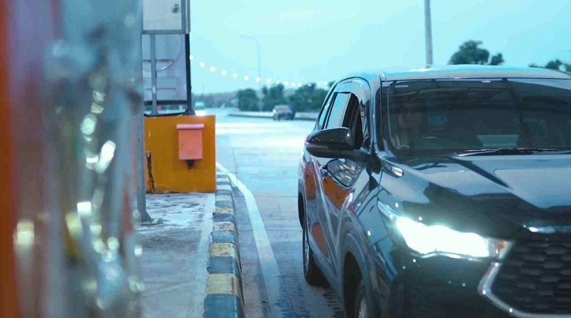 Ilustrasi Menuju Gerbang Tol Ruas Tol ASTRA Infra 1