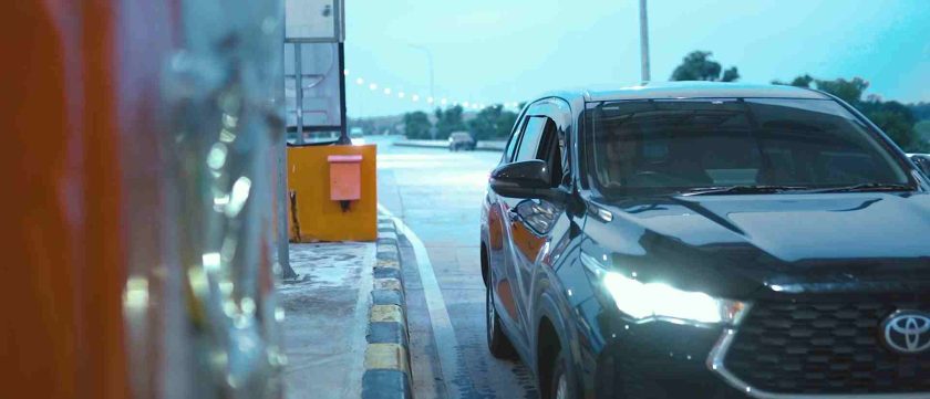 Ilustrasi Menuju Gerbang Tol Ruas Tol ASTRA Infra 1
