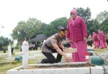 Peringati Hari Bhayangkara ke-80, Polres Cirebon Kota Gelar Ziarah dan Tabur Bunga di TMP Kesenden