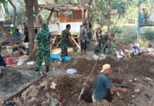 Kodim 0614 Kota Cirebon Bangun Kembali Jembatan Gantung Kecapi, Warga Sambut dengan Syukur