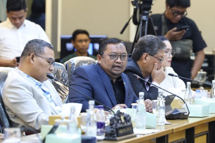 Anggota_Komisi_XIII_DPR_RI_Yanuar_Arif_Wibowo_saat_menghadiri_Rapat_Dengar_Pendapat__RDP__Komisi_XII20260928164220