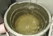Air PDAM Tirta Jati Dikeluhkan Warga Griya Indah Jati 2, Kuning, Bau Amis, dan Asin